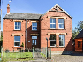 Farndale Apartment